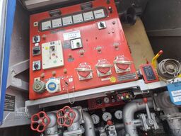 MERCEDES-BENZ 1735 V8 Feuerwehr LF 24 Tank Pumpe Stromaggregat