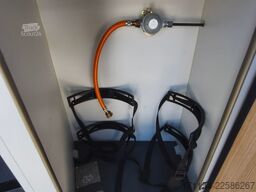 KARMANN Dexter 555, mit Hubbett