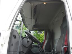 Renault D19 WIDE / Lamberet refrigerator Multite