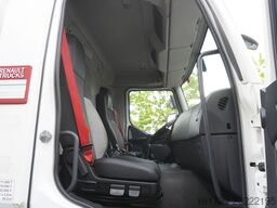 Renault D19 WIDE / Lamberet refrigerator Multite