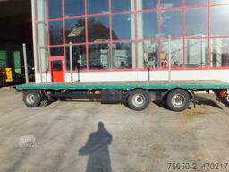  3 Achs  3 Achs Jumbo- Pritschenanhänger mit Steckrungen