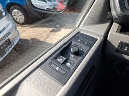 VOLKSWAGEN T6.1   9-Sitzer-Stoff  4motion   1. Hand Klima
