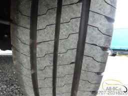 MERCEDES-BENZ eSprinter 14 Sitze Electric Range: 300 km