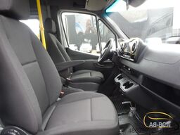 MERCEDES-BENZ eSprinter 17 Sitze Electric Range: 465 km