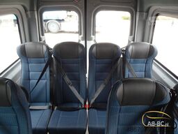 MERCEDES-BENZ eSprinter 17 Sitze Electric Range: 465 km