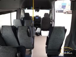 MERCEDES-BENZ eSprinter 17 Sitze Electric Range: 465 km