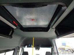 MERCEDES-BENZ eSprinter 17 Sitze Electric Range: 465 km