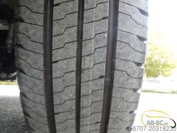 MERCEDES-BENZ eSprinter 17 Sitze Electric Range: 465 km