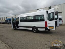 MERCEDES-BENZ eSprinter 17 Sitze Electric Range: 465 km