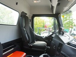 Mercedes-Benz Arocs 2633 flatbed truck / Crane FASSI