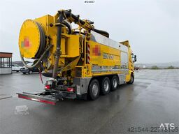 Scania R580 8x4 Combination Sewer Cleaning Truck – Snow P