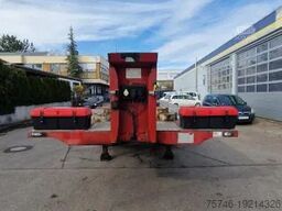 Schwarzmüller kurzes 3- Achs Chassis ADR für Chemie Spezialbe...