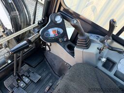 BOBCAT E50 / 2016 BJ / 3.381 H  / 2 x Löffel / MS03