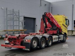 Volvo FH540 8x4 Tridem truck with 35 tm Hiab crane and 2