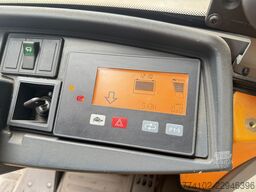 Jungheinrich EZS 570--EK
