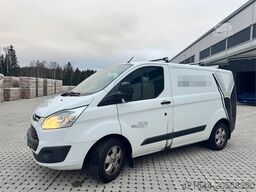 Ford Transit 4x2 Van with 2 Sets of Tires
