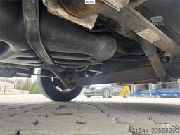 Ford Transit 4x2 Van with 2 Sets of Tires