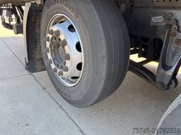 SCANIA P 280 Kühlkoffer mit BÄR Ladebordwand / Kiesling