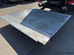 SCANIA P 280 Kühlkoffer mit BÄR Ladebordwand / Kiesling