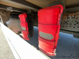 Mercedes-Benz Antos 1836 4x2 Closed Box, double floor