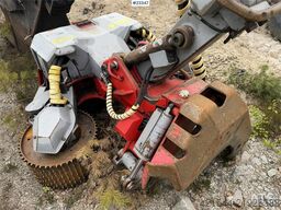 Log Max 7000XT harvesting attachment for excavators, compl