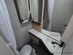 BÜRSTNER B66 485 TS 2.000 kg / Duschpaket