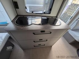 BÜRSTNER B66 485 TS 2.000 kg / Duschpaket