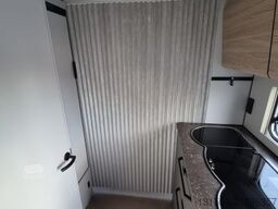 BÜRSTNER B66 485 TS 2.000 kg / Duschpaket