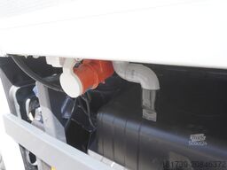 Mercedes-Benz Actros 2542 / GIGA cabin / Thermoking