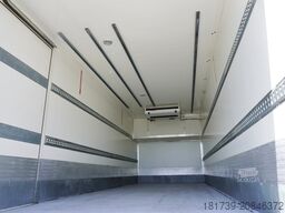 Mercedes-Benz Actros 2542 / GIGA cabin / Thermoking