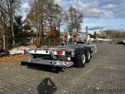 Möslein BDF  Tandem- BDF- Wechselanhänger mit Ladebordwand