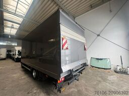 NISSAN NT 500 Koffer mit Ladebordwand *Schlafkabine*