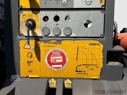 PALFINGER PK 7000-EH  /Year 2010 / Remote controll