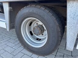 Mercedes-Benz Vario 614, Tijhof Galvaniced Car transporter