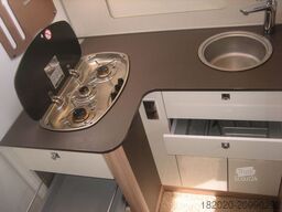 BÜRSTNER Delfin T 680 G Winterpak., Lithium, Luftfed.