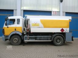 Mercedes-Benz SK 1824 L 4x2 SK 1824 L 4x2, Esterer Tankaufbau ca. 13.100l, 2 Kammern