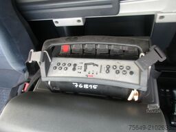 MAN TGL 12.240 BL 4x2 TGL 12.240BL 4x2, mit Kran Hiab 088 mit Funk