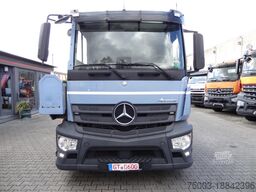 Mercedes-Benz Actros 2533 6X2 HMF 1820 Langmaterial