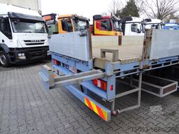 Mercedes-Benz Actros 2533 6X2 HMF 1820 Langmaterial