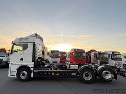 MAN TGX 26.520 6x2 LL Abroller Hyva Titanium