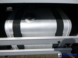 Renault Premium 270.19 4x2 fuel tank 13.7 m3 / 4 comp