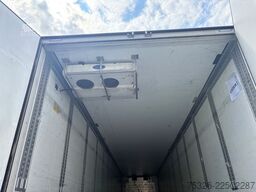 SCHMITZ CARGOBULL SKO 24/L - 13.4 FP 45 Cool LIFT, nur 2.586 h