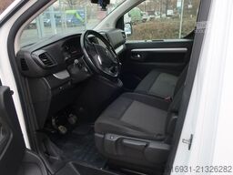 OPEL Nr. 8 Vivaro / 1.Hand / DoKa / AHK / Klima /Navi