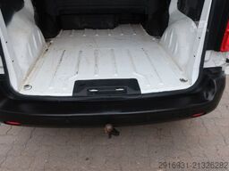 OPEL Nr. 8 Vivaro / 1.Hand / DoKa / AHK / Klima /Navi