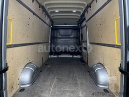 VOLKSWAGEN Crafter 35 Aut.*Maxi-Superhochdach* AHK 3,0t+KAM