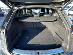 AUDI Q5 Quattro Sport -