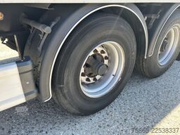 Kässbohrer Maxima XJ2 / Box / Laadklep 2500 kg / Liftas / ...
