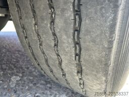 Kässbohrer Maxima XJ2 / Box / Laadklep 2500 kg / Liftas / ...