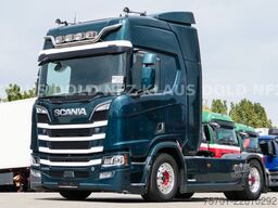 Стандартний тягач SCANIA R 520 V8 Highline Retarder XL Tank Navi Euro 6