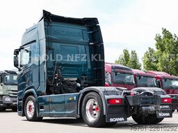 SCANIA R 520 V8 Highline Retarder XL Tank Navi Euro 6